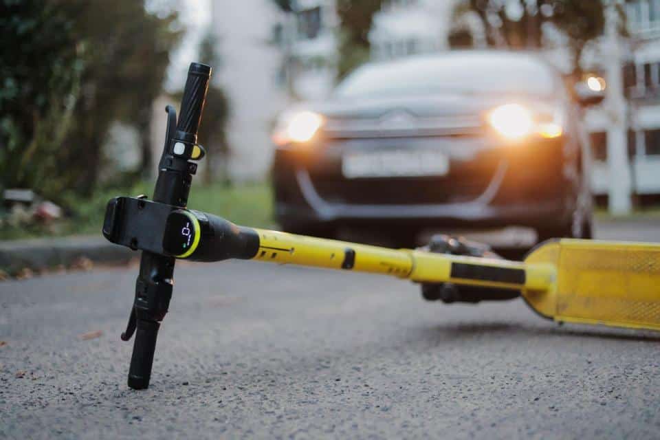 Insurers call for wider e-scooter safety measures beyond compulsory helmets